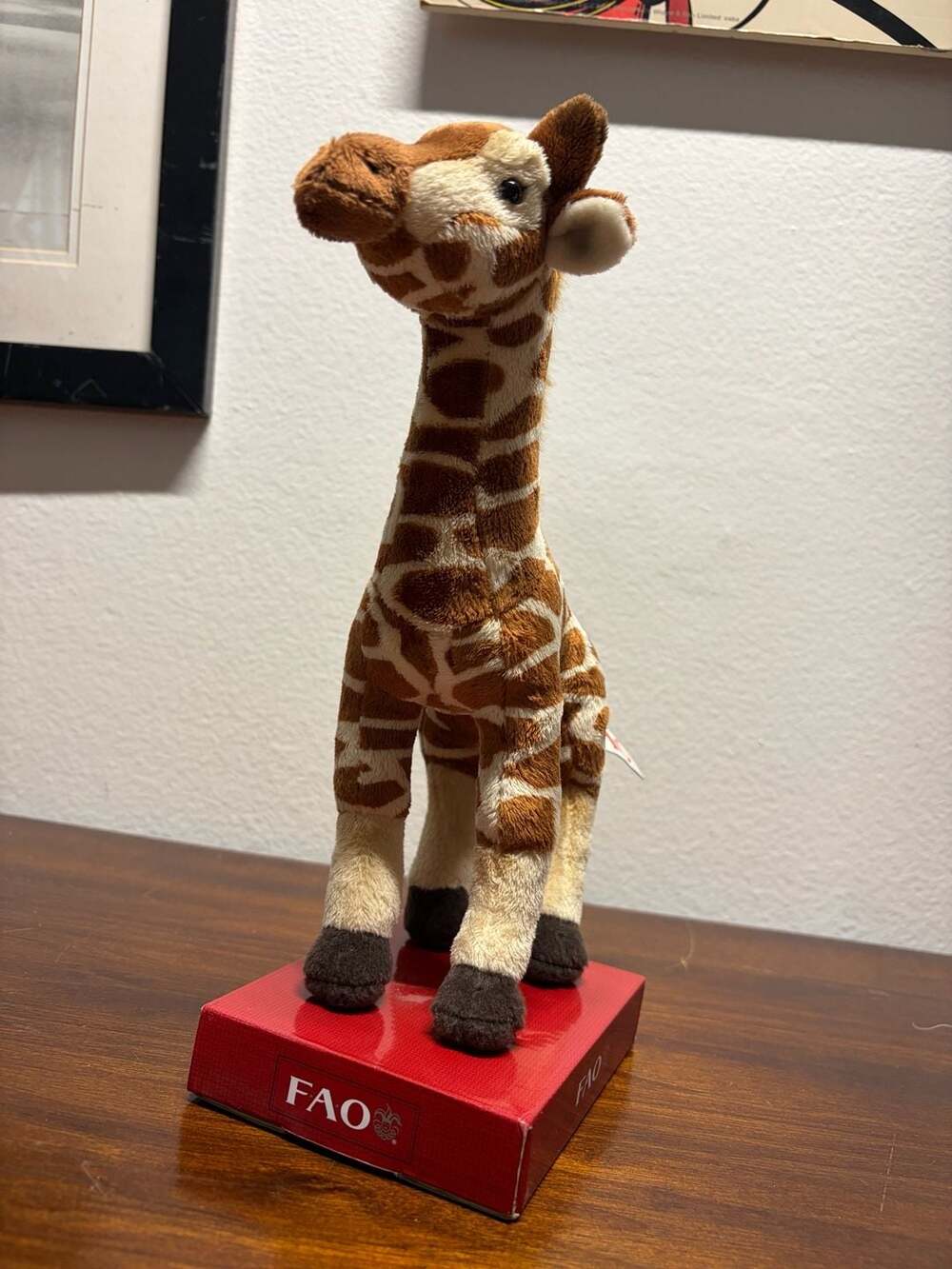 FAO Schwarz Geoffrey The Giraffe 10 Inch Plush Stuffed Toy